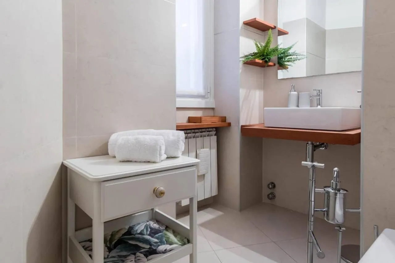 Apartment Altido Elegant 1 Bedroom Apt In Front Of The Sforzesco Castle