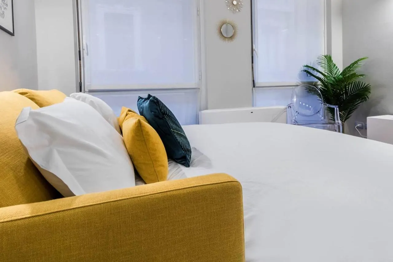 Altido Elegant 1 Bedroom Apt In Front Of The Sforzesco Castle 0*, מילאנו