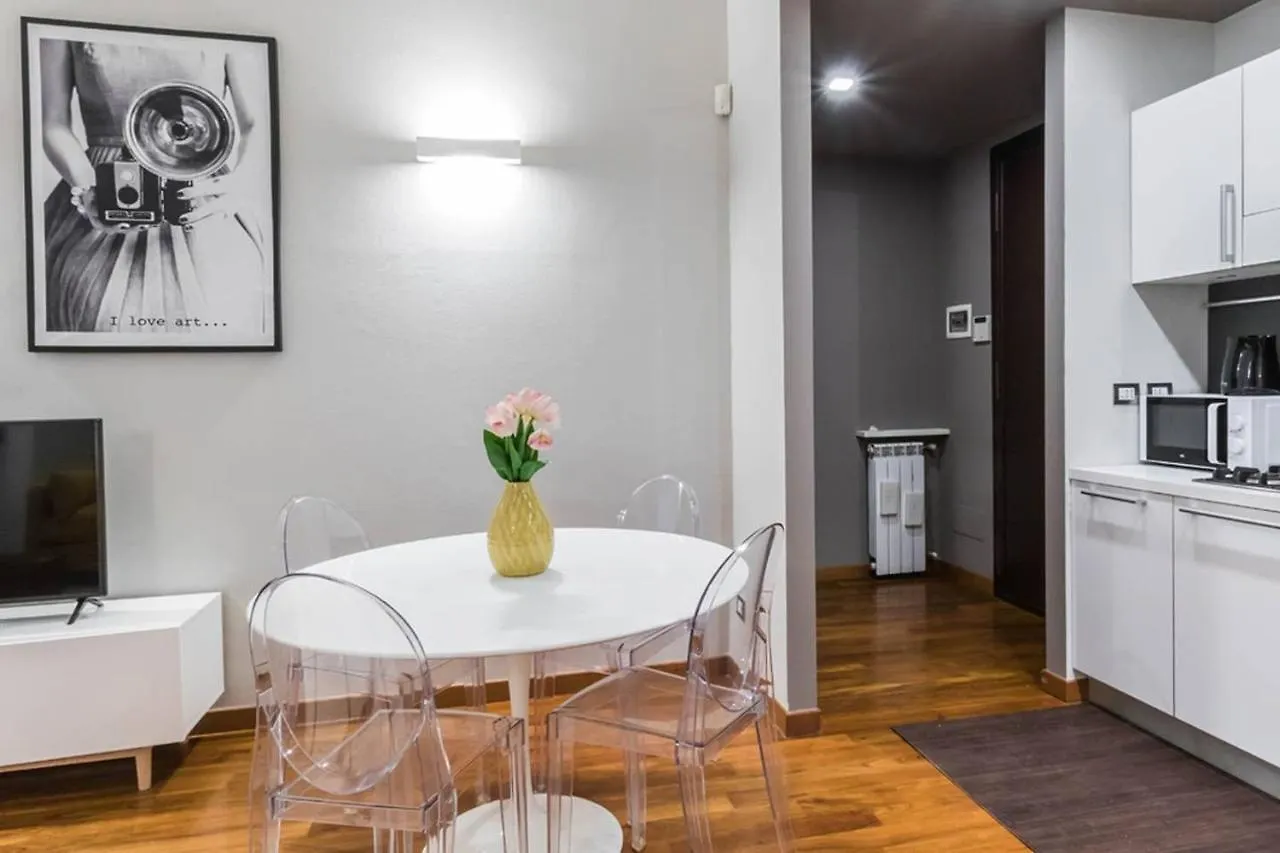 דירה Altido Elegant 1 Bedroom Apt In Front Of The Sforzesco Castle